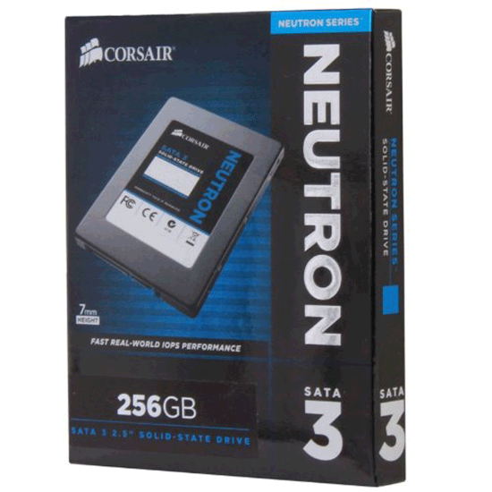 Corsair Neutron Serie: Die kleinere und günstigere Schwester der Corsair Neutron GTX SSD, die Corsair Neutron ist am blauen Label von der rot-gelabelten Neutron GTX zu unterscheiden (Quelle: CORSAIR)
